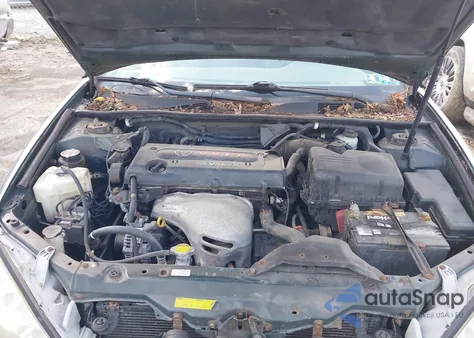 2005 Toyota Camry Le z USA, uszkodzony, nr VIN 4T1BE30KX5U432457